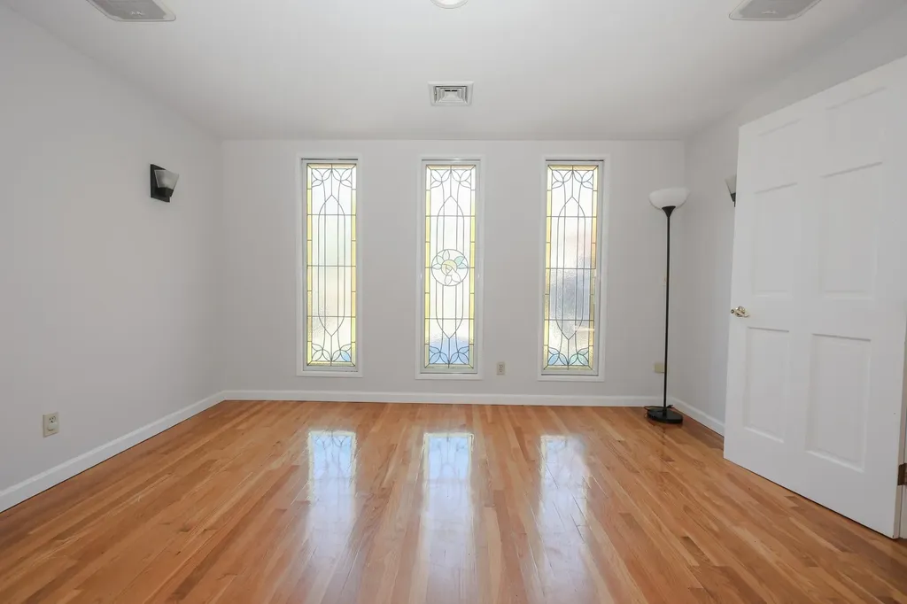 334 Broad Street Hollis NH 03049