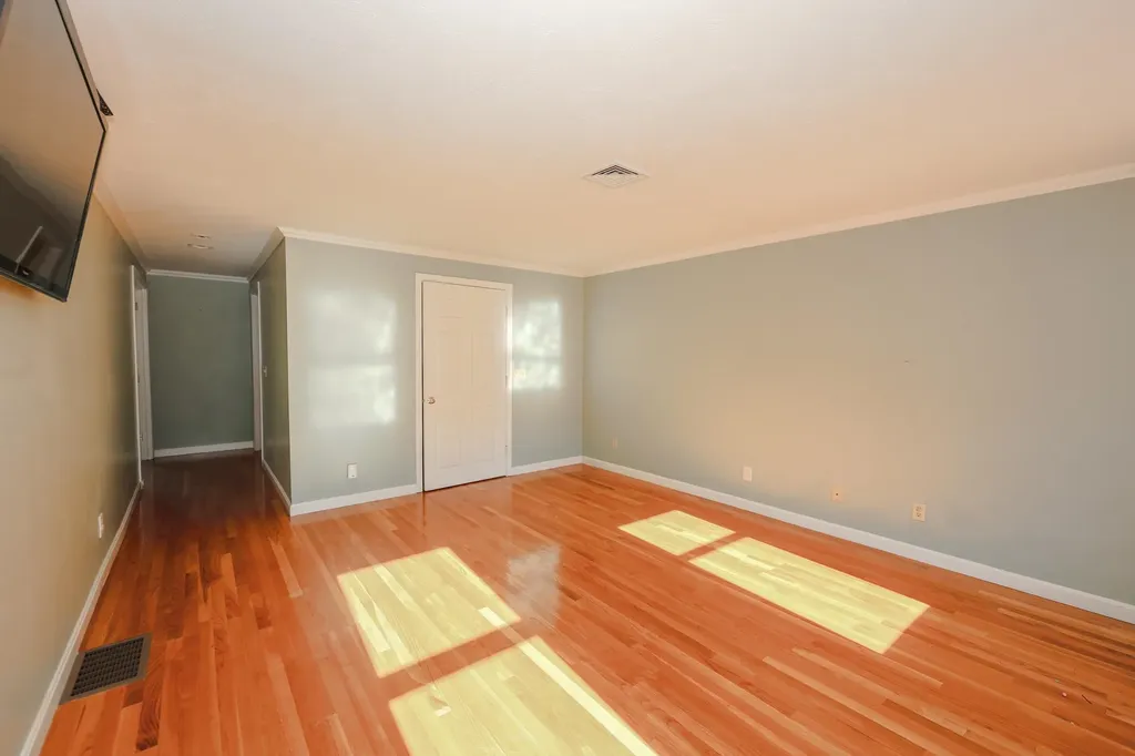 334 Broad Street Hollis NH 03049