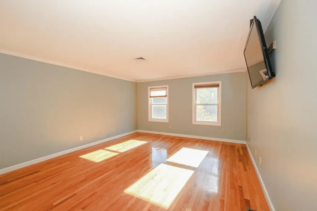 334 Broad Street Hollis NH 03049