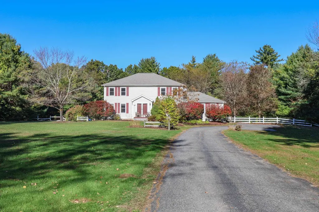 334 Broad Street Hollis NH 03049