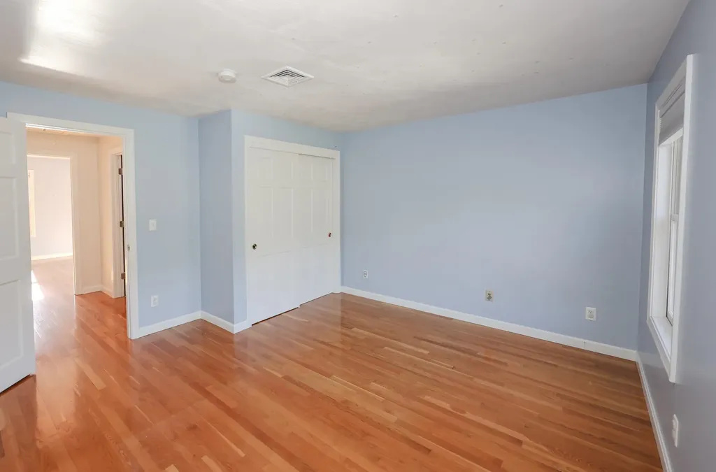 334 Broad Street Hollis NH 03049