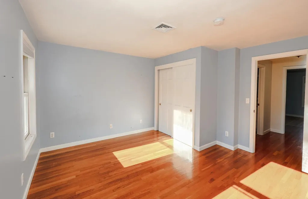 334 Broad Street Hollis NH 03049