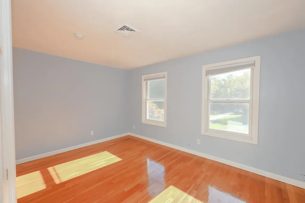 334 Broad Street Hollis NH 03049