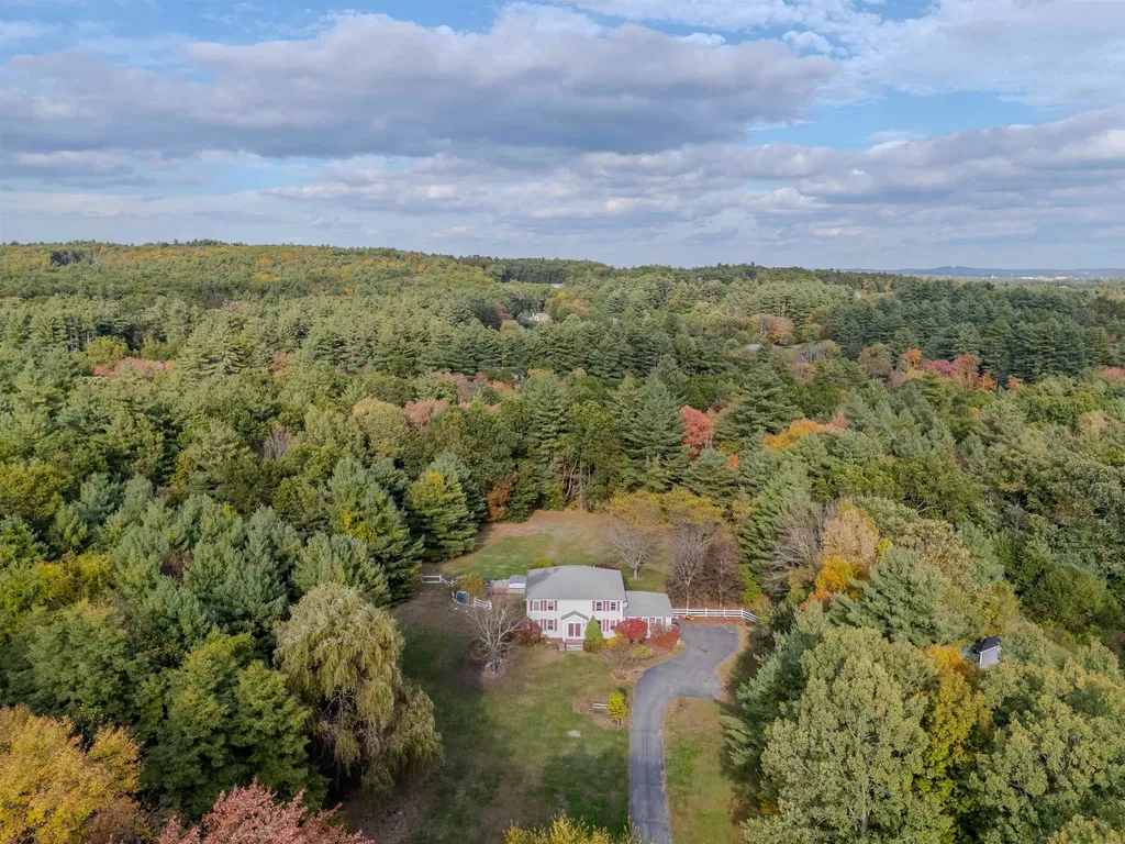 334 Broad Street Hollis NH 03049