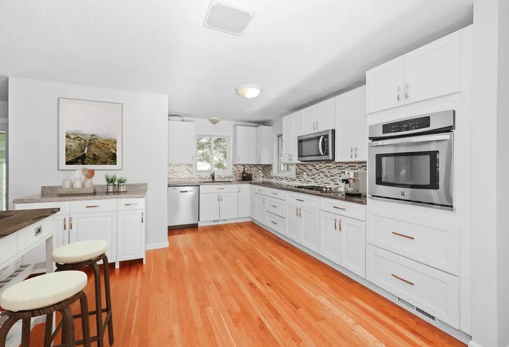 334 Broad Street Hollis NH 03049