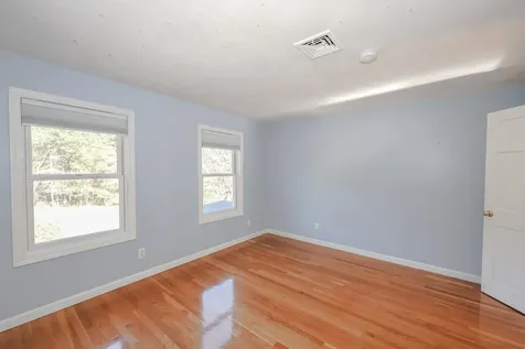 334 Broad Street Hollis NH 03049