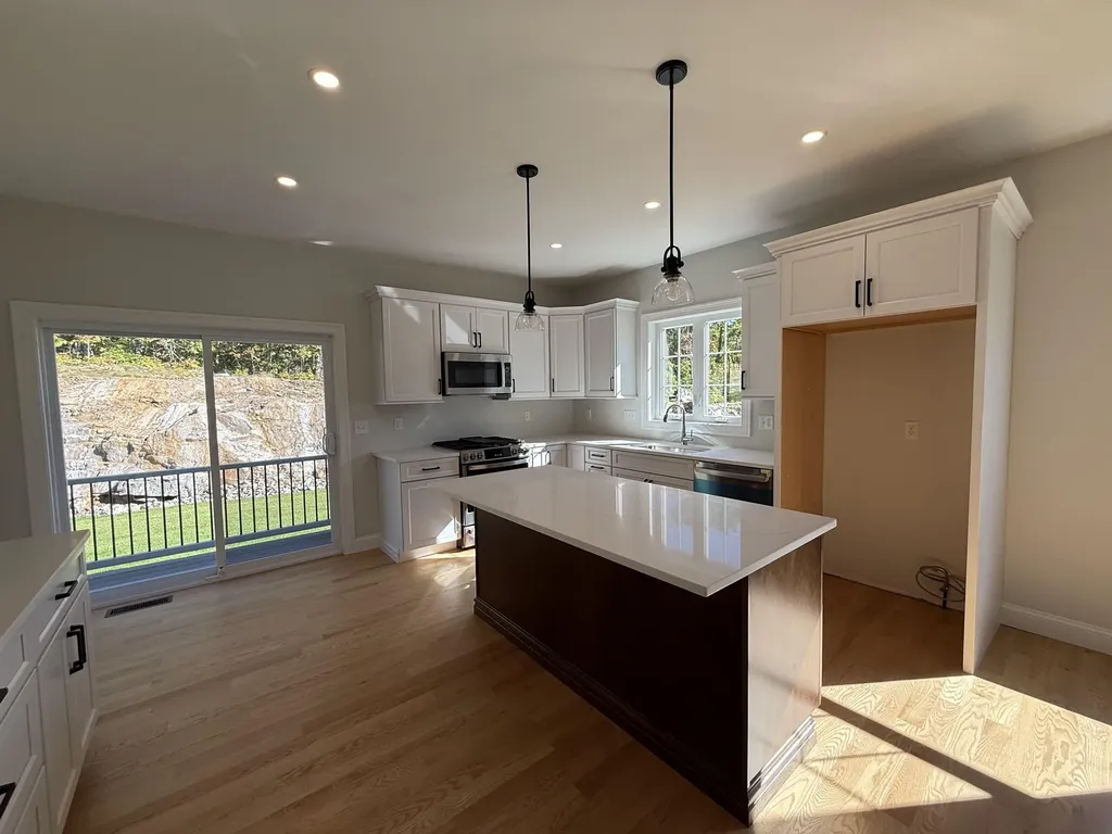 2 Kinsman Lane Windham NH 03087