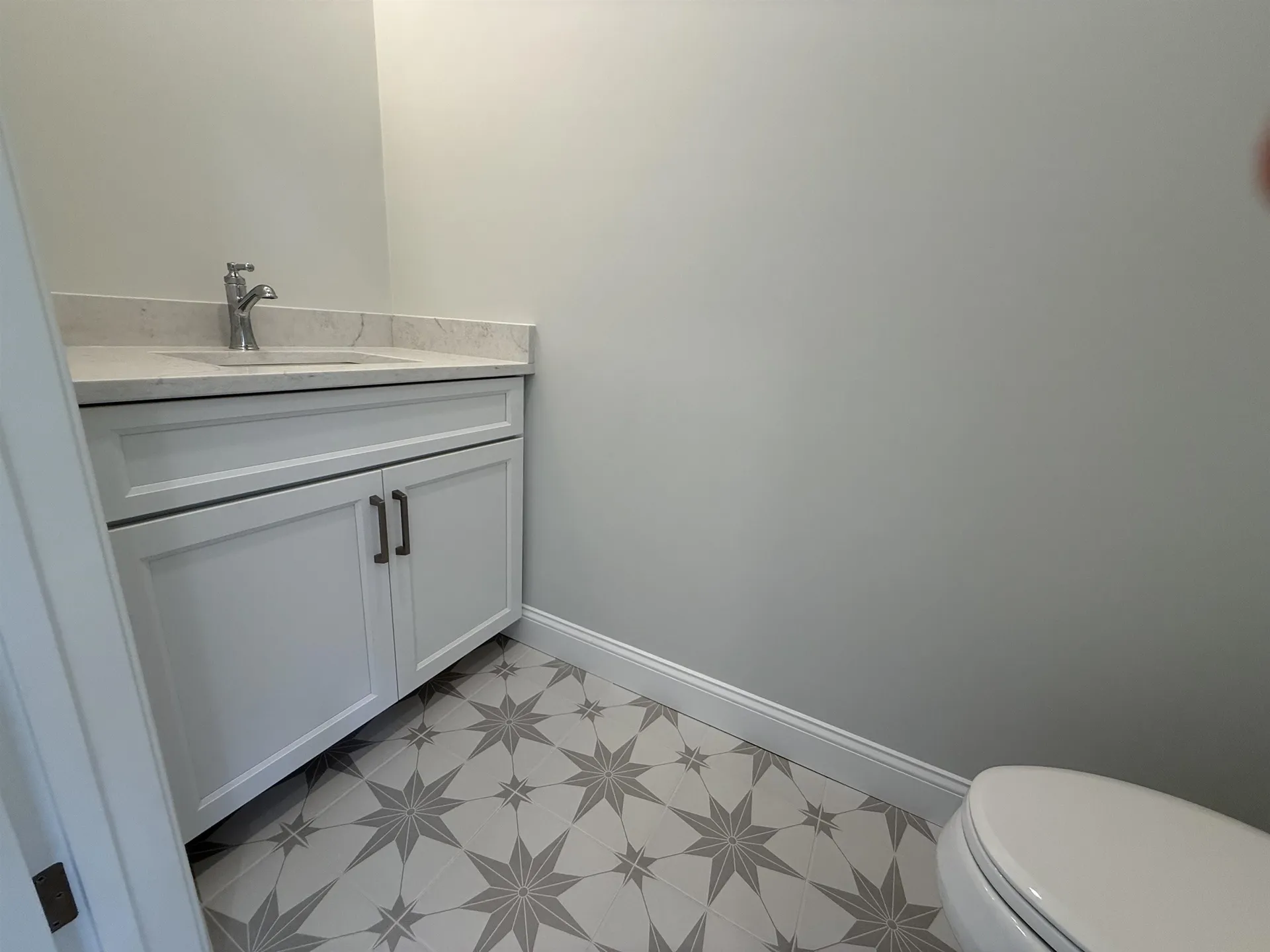 2 Kinsman Lane Windham NH 03087