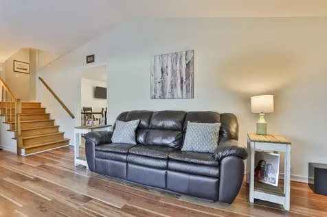 17 Herrick Street Nashua NH 03060