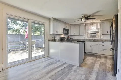 17 Herrick Street Nashua NH 03060