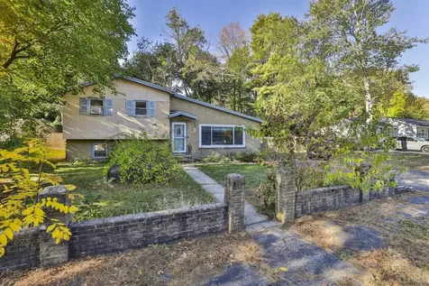 17 Herrick Street Nashua NH 03060