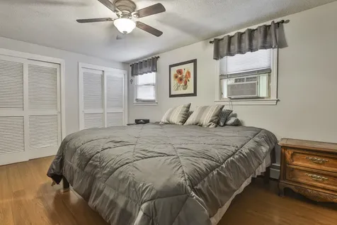 17 Herrick Street Nashua NH 03060