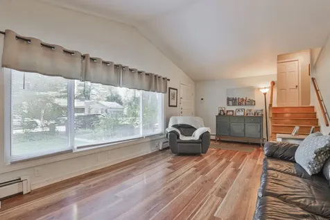 17 Herrick Street Nashua NH 03060