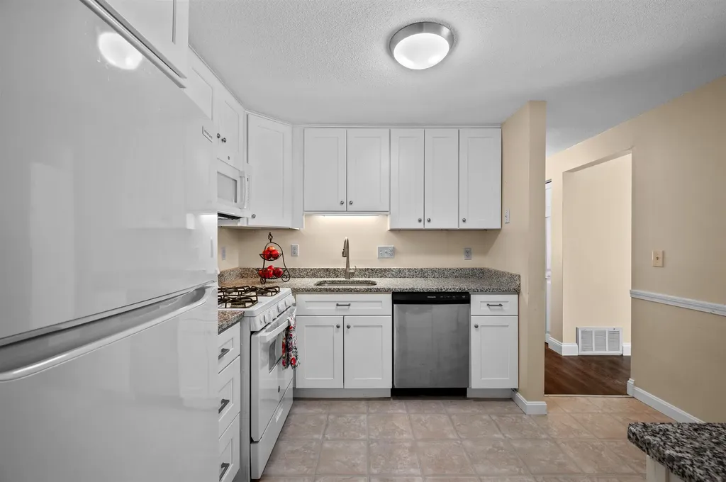 4 Brookside Drive Exeter NH 03833