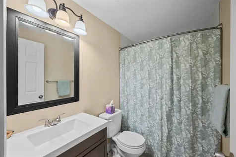 4 Brookside Drive Exeter NH 03833