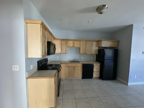 323 Concord Street Manchester NH 03104