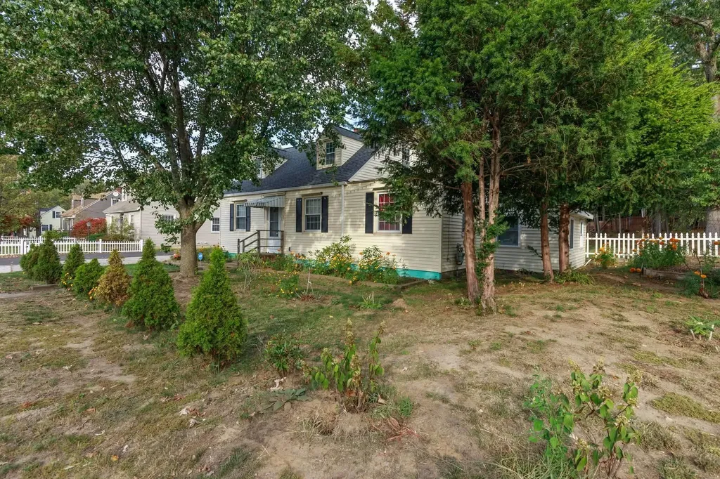 32 East Side Drive Concord NH 03301