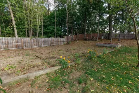 32 East Side Drive Concord NH 03301