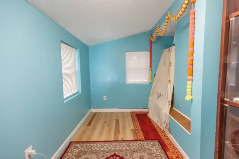 32 East Side Drive Concord NH 03301