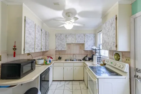 32 East Side Drive Concord NH 03301