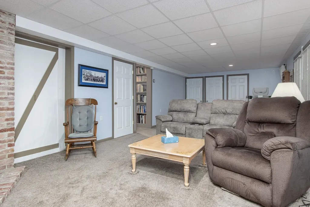 104 N. Mason Road Brookline NH 03033