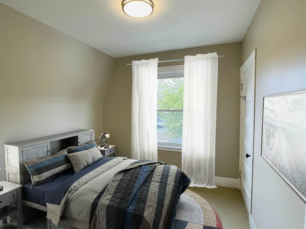 118 W Hillcrest Avenue Manchester NH 03103