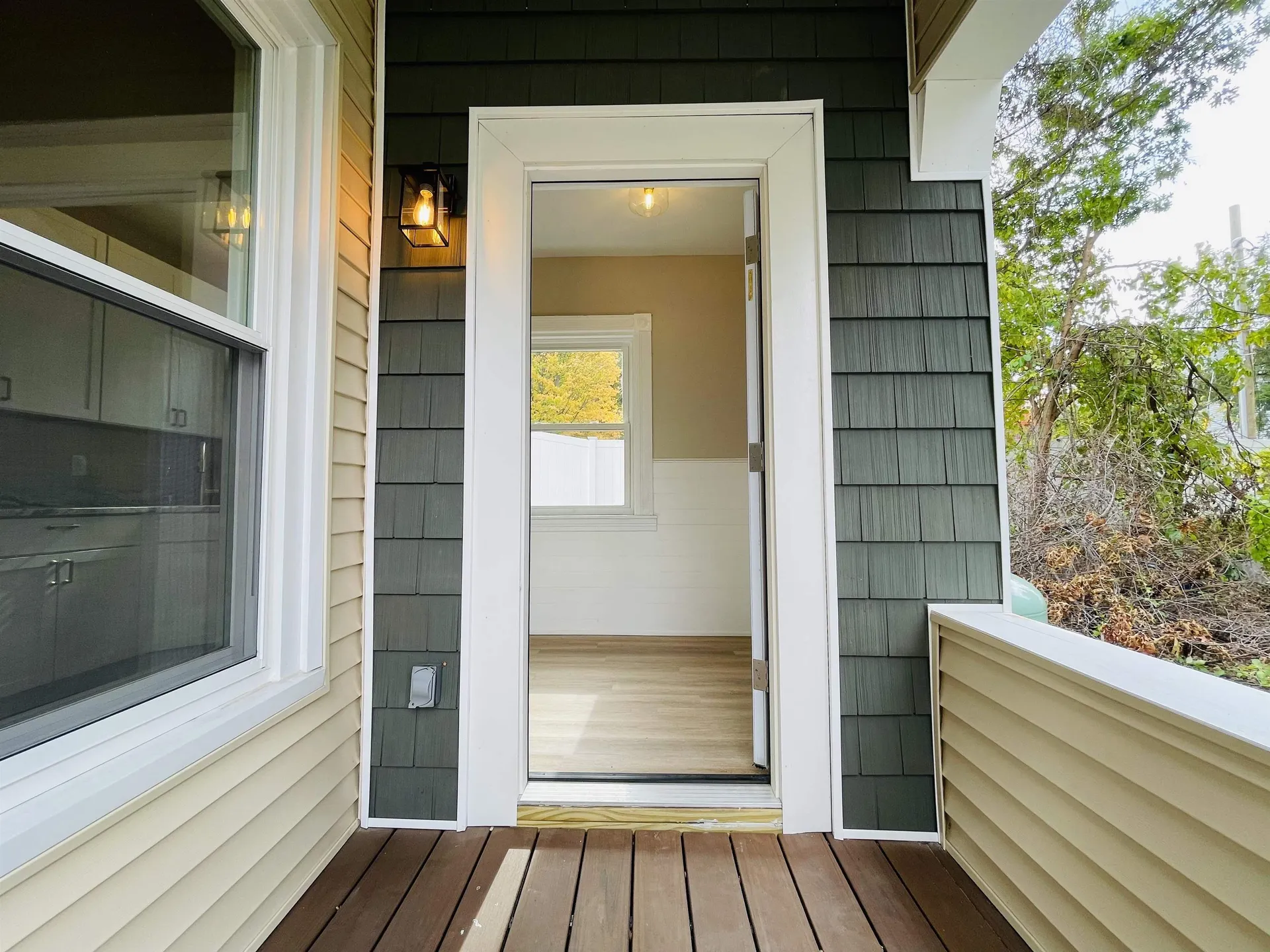 118 W Hillcrest Avenue Manchester NH 03103