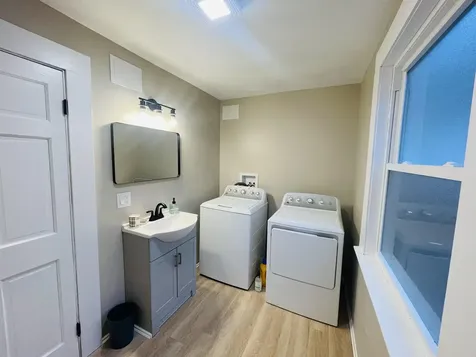 118 W Hillcrest Avenue Manchester NH 03103