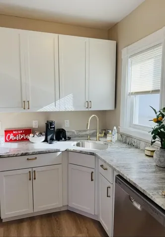 118 W Hillcrest Avenue Manchester NH 03103