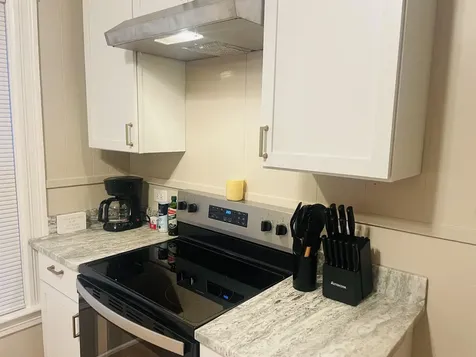 118 W Hillcrest Avenue Manchester NH 03103