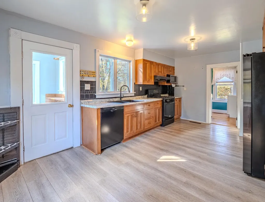 84 Ruby Road Poultney VT 05764