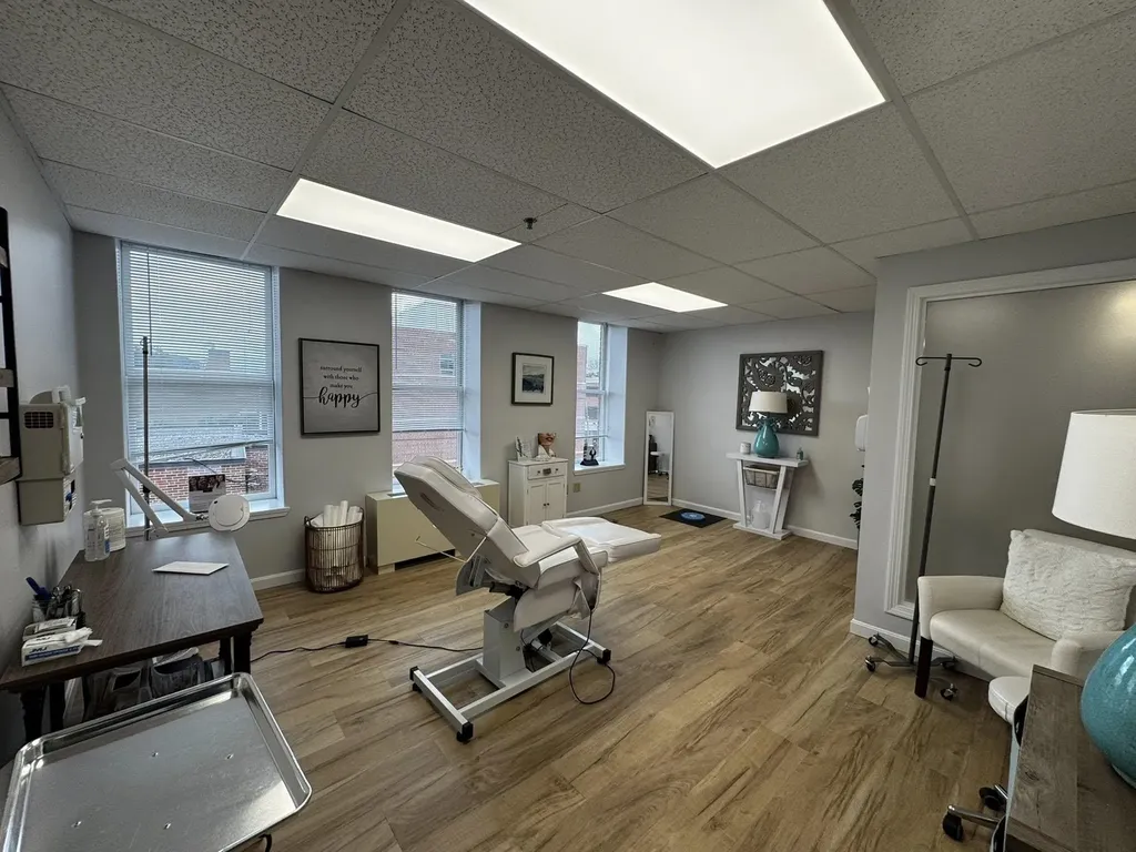 39 Central Square Keene NH 03431