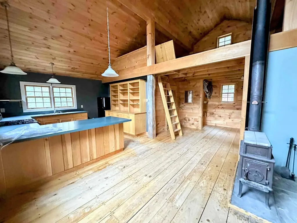 63 Big Story Lane Grafton VT 05146