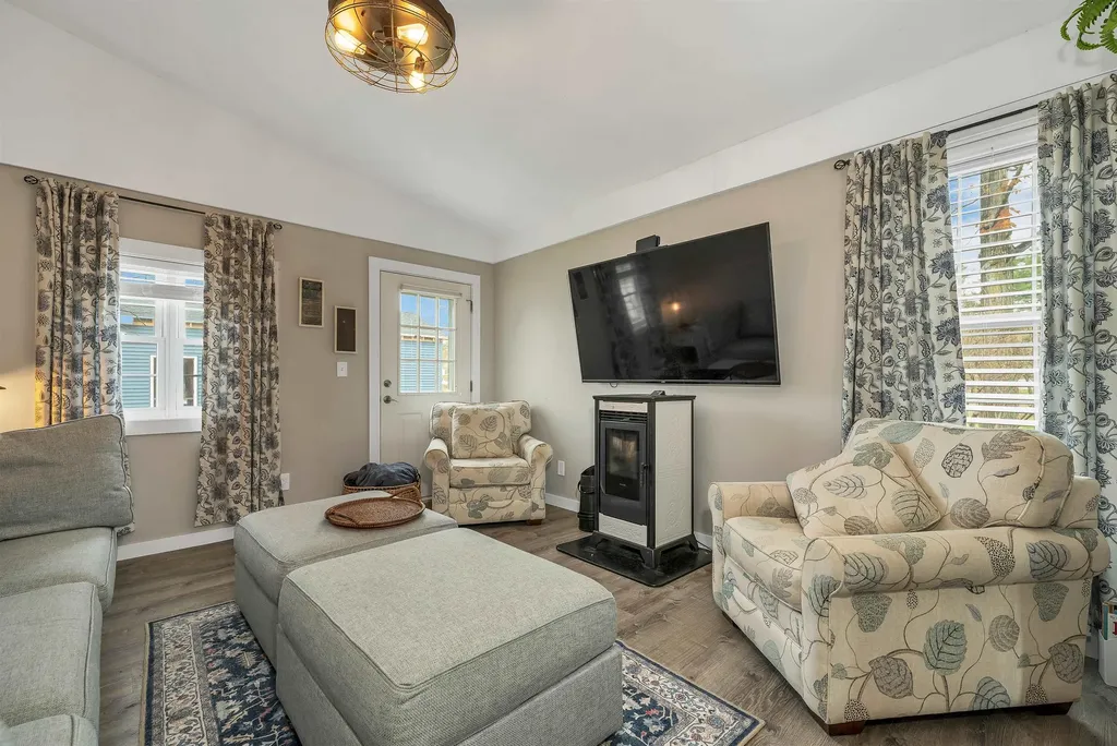 1354 Nh Route 175 Campton NH 03223