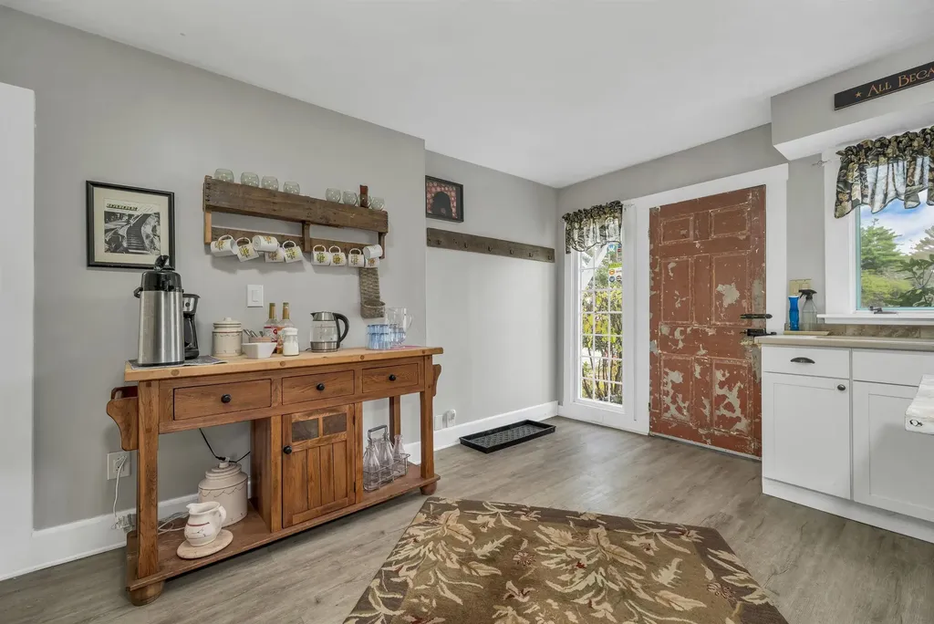 1354 Nh Route 175 Campton NH 03223