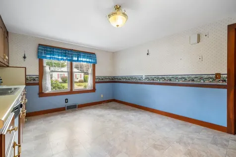 155 Tolles Street Nashua NH 03064