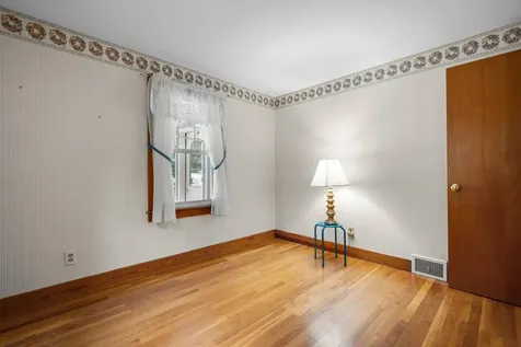 155 Tolles Street Nashua NH 03064