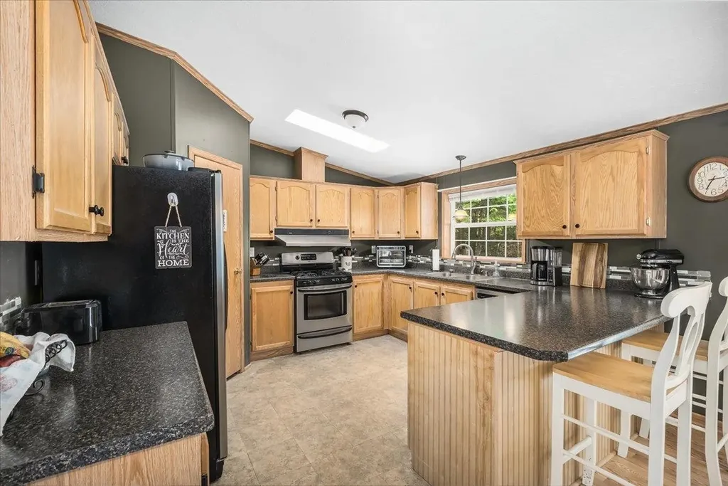 23 Eagles Way Alton NH 03809