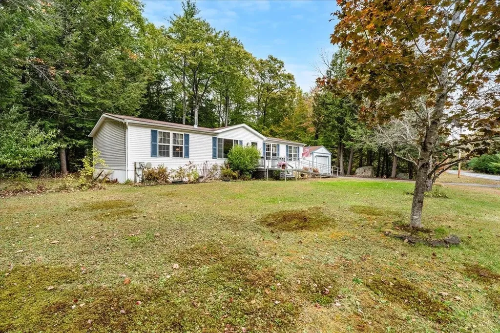 23 Eagles Way Alton NH 03809