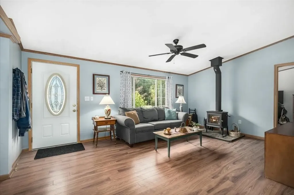 23 Eagles Way Alton NH 03809