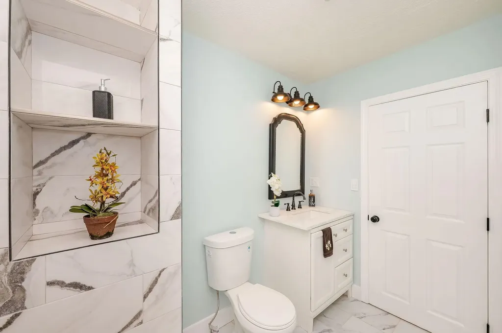 49 Millville Street Salem NH 03079