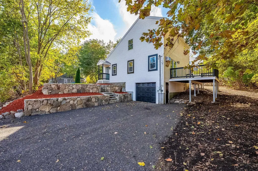 49 Millville Street Salem NH 03079