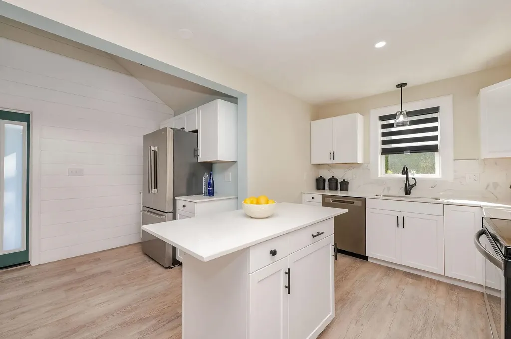 49 Millville Street Salem NH 03079