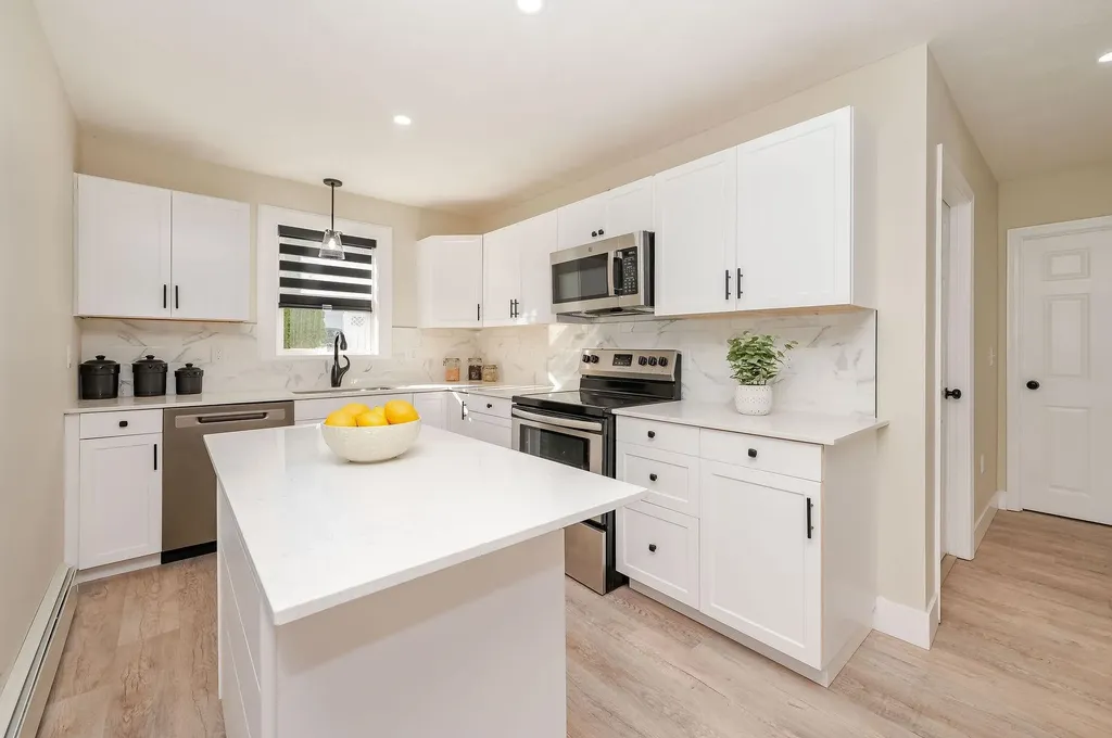 49 Millville Street Salem NH 03079