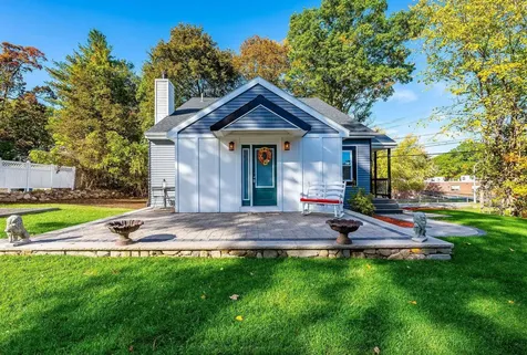 49 Millville Street Salem NH 03079