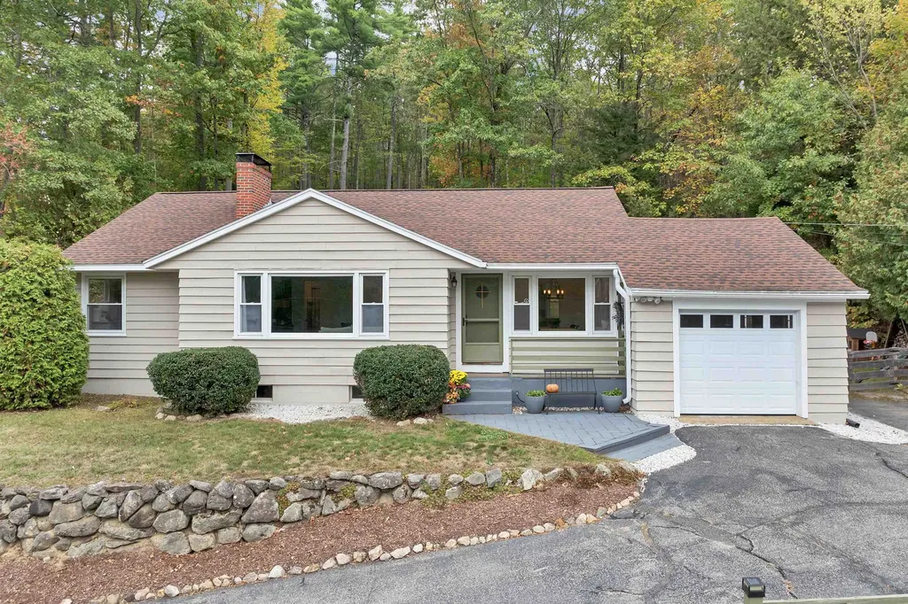 99 Elm Street Goffstown NH 03045