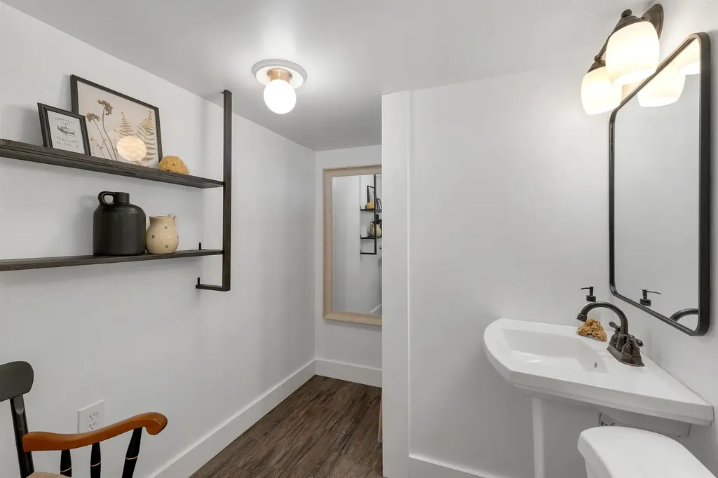 99 Elm Street Goffstown NH 03045