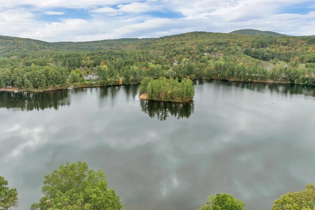 99 Elm Street Goffstown NH 03045