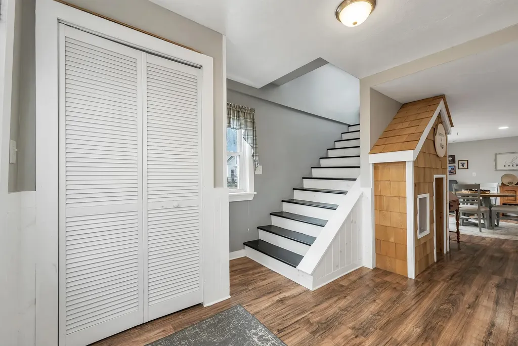 1354 Nh Route 175 Campton NH 03223