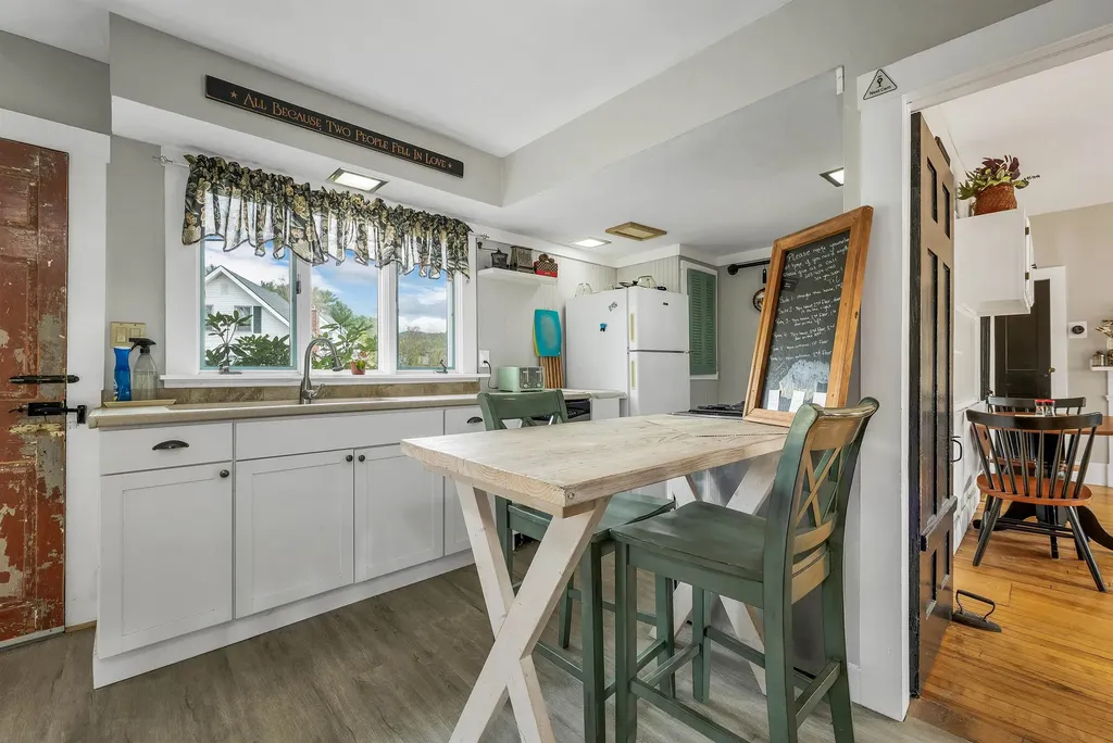 1354 Nh Route 175 Campton NH 03223